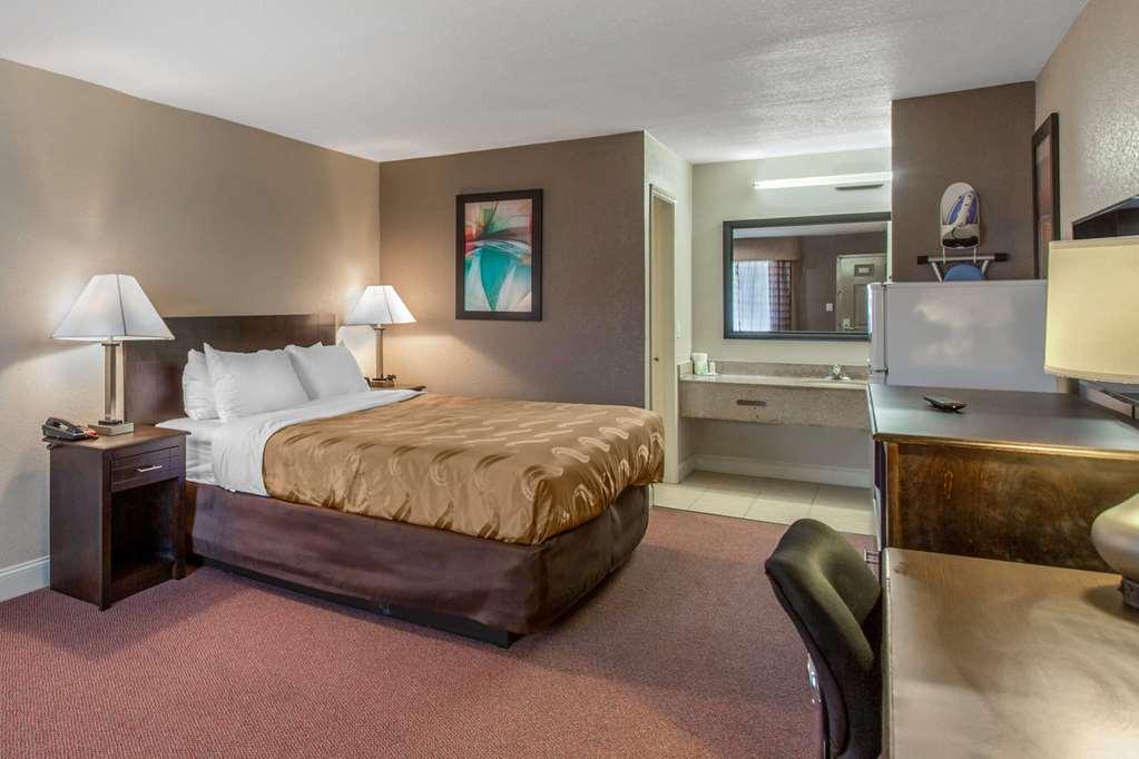 Quality Inn & Suites Port Arthur - Nederland Værelse billede