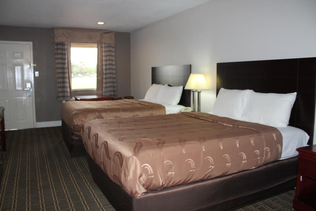 Quality Inn & Suites Port Arthur - Nederland Eksteriør billede