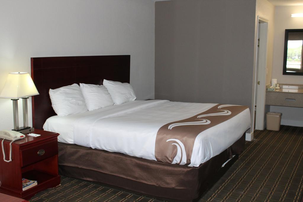 Quality Inn & Suites Port Arthur - Nederland Eksteriør billede
